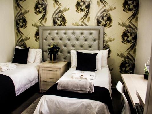 Room image 4