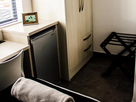 Room image 6