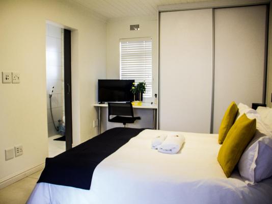 Room image 1