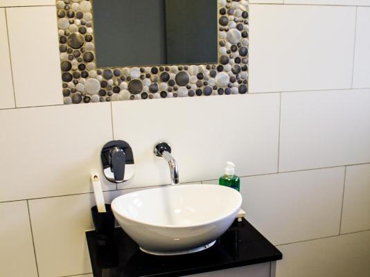 Room image 4