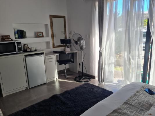 Room image 15