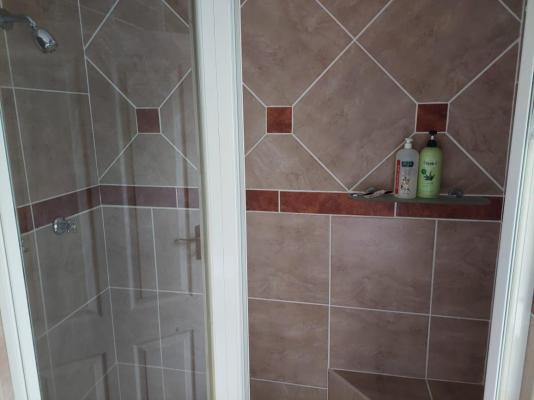 SleepEezy Cottages - 221381