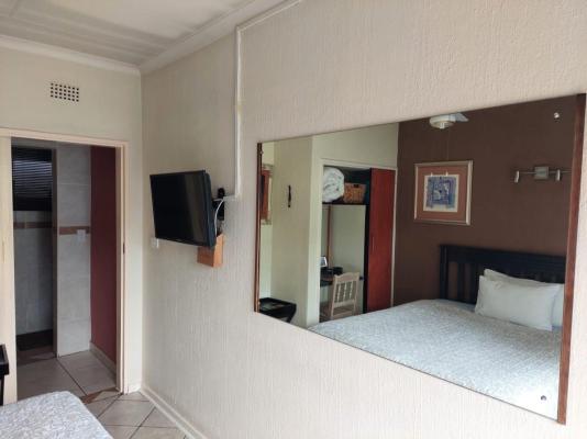 SleepEezy Cottages - 221391