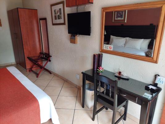SleepEezy Cottages - 221397