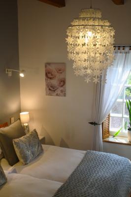 Room image 27