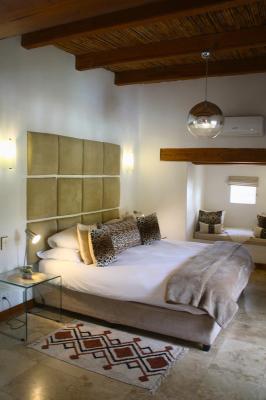Room image 28