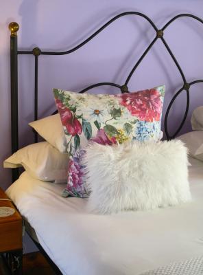 Room image 30