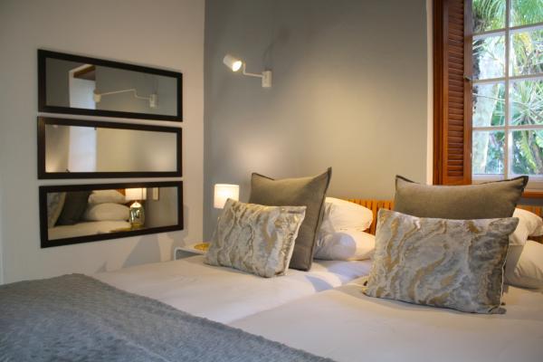 Room image 33