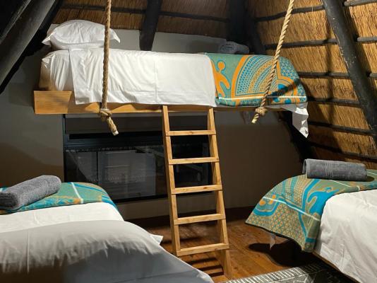 Room image 4