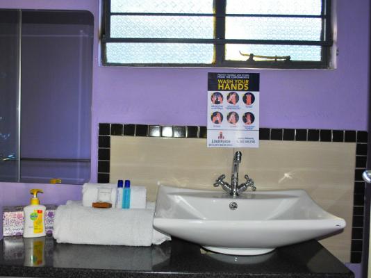 Room image 2