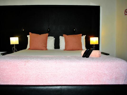 Room image 4