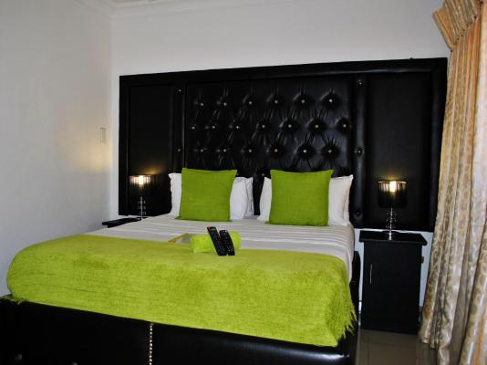 Room image 3