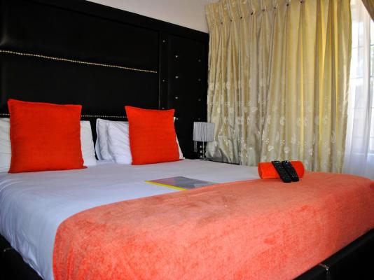 Room image 4