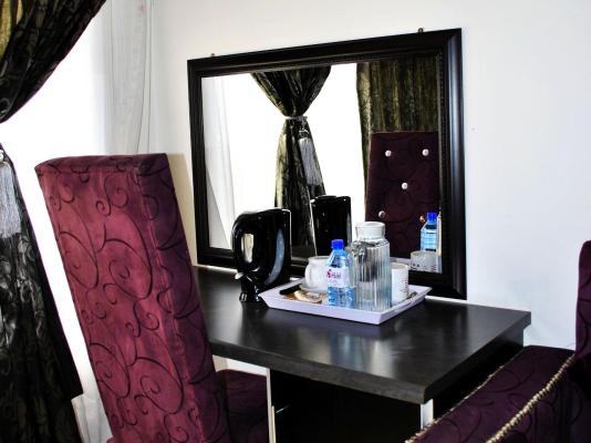 Room image 4