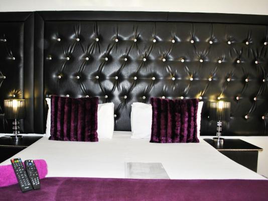 Room image 6