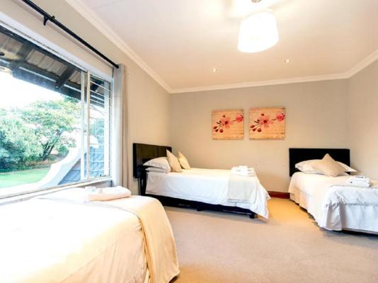 Room image 5