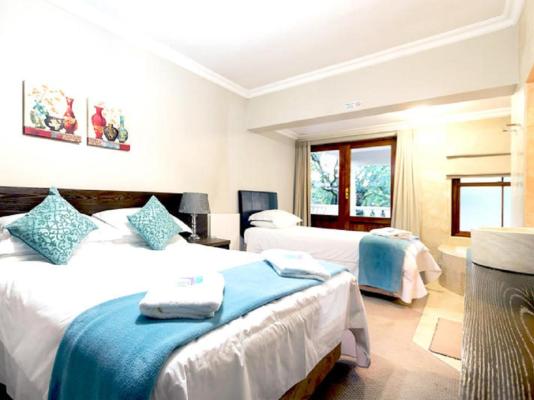Room image 4