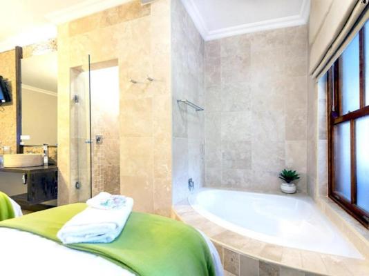 Room image 1