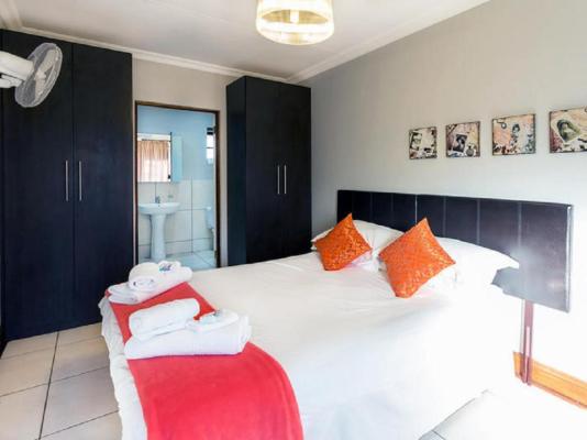 Room image 1