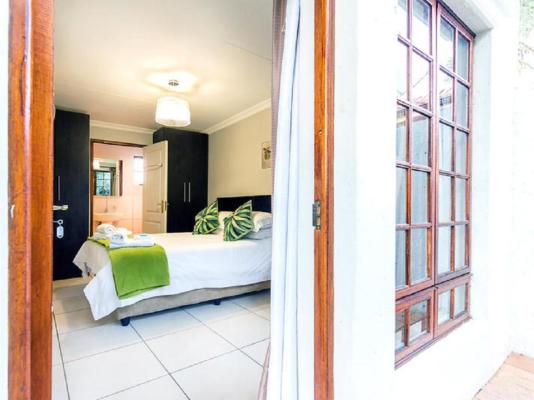 Room image 2