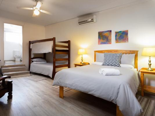 Room image 3