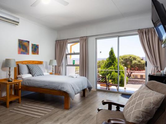 Room image 4