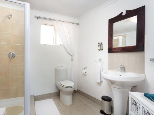 Room image 5