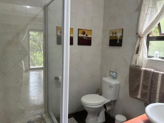 Room image 2