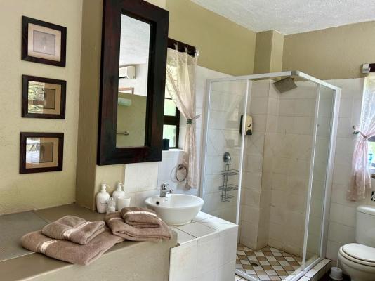 Room image 2
