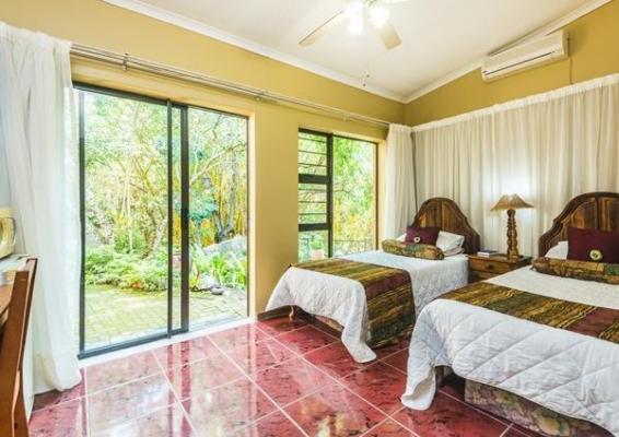 Room image 2