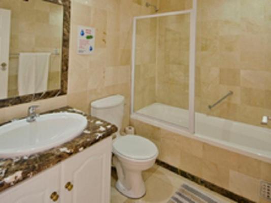 Room image 1