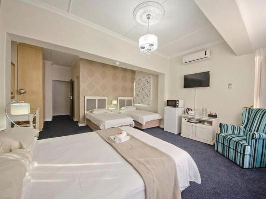 Room image 3