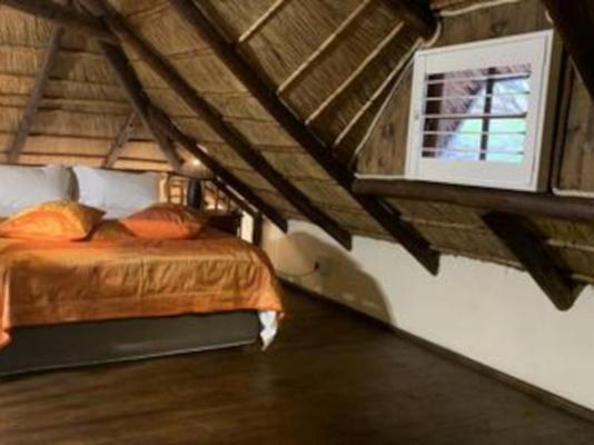 Room image 3