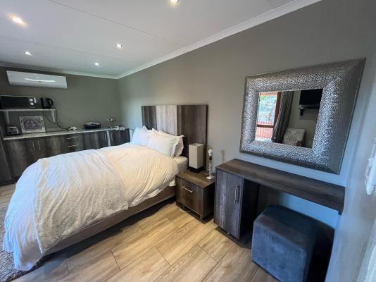 Room image 6