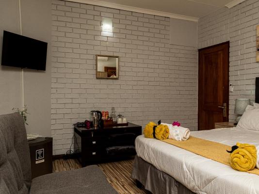 Room image 8