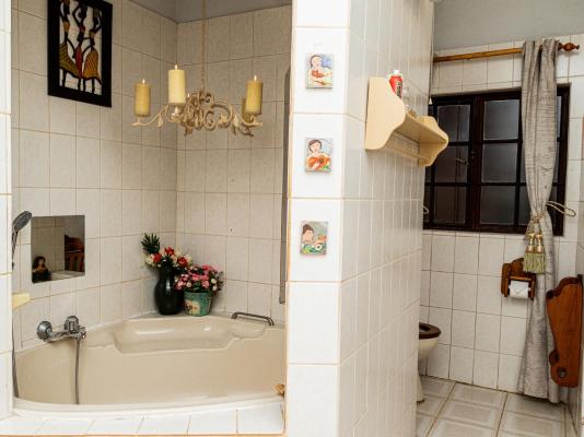 Room image 2