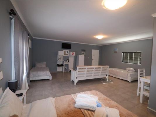 Bella Luna Bed and Breakfast - 222108