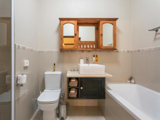 Room image 5