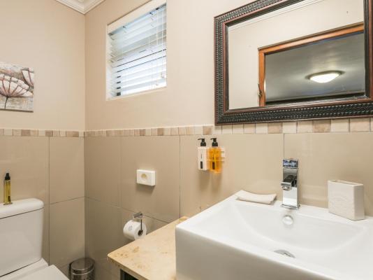 Room image 23