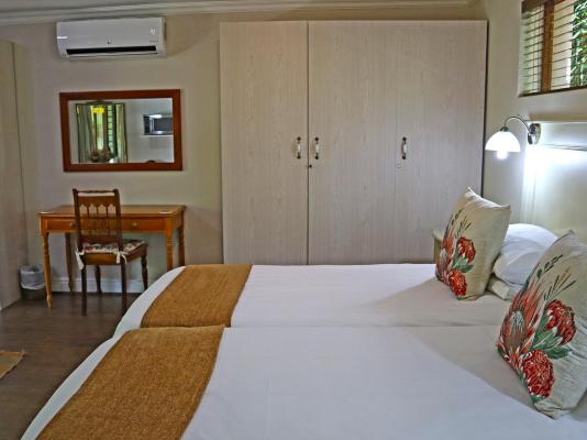 Room image 9