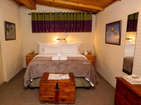 Room image 4