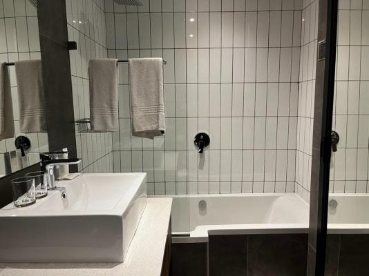 Riverleaf Hotel - 222233
