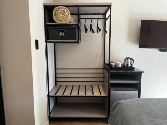 Room image 3