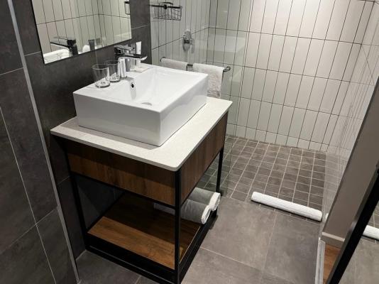 Room image 4