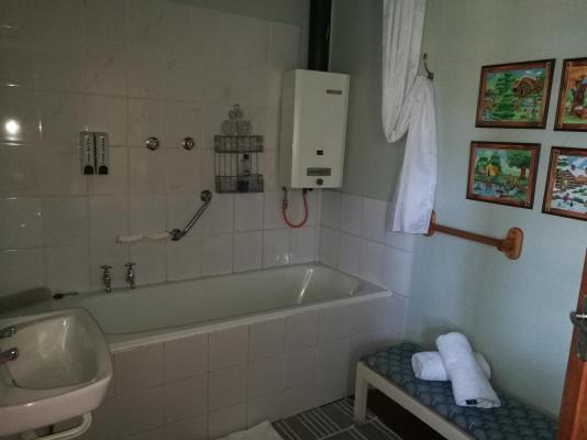 Room image 5