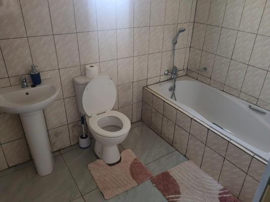 Room image 2