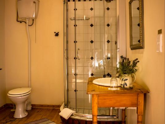 Room image 1