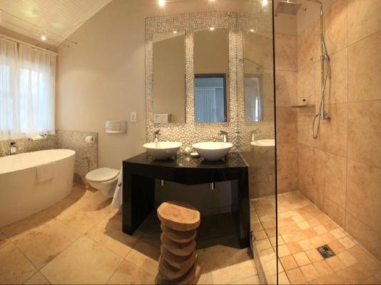 Room image 5