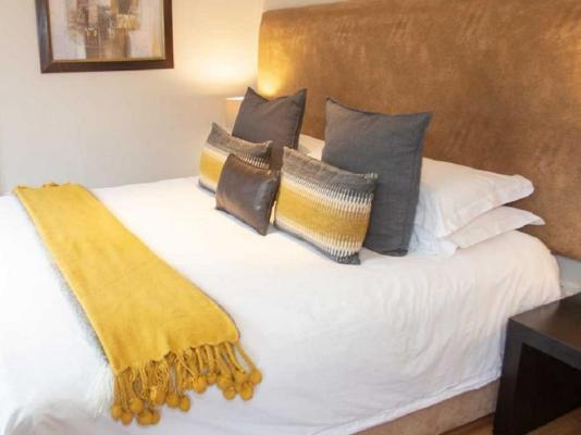 Room image 2