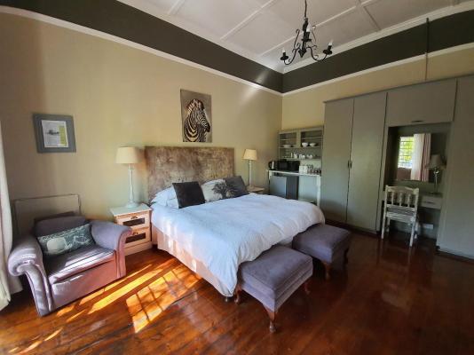 Room image 3